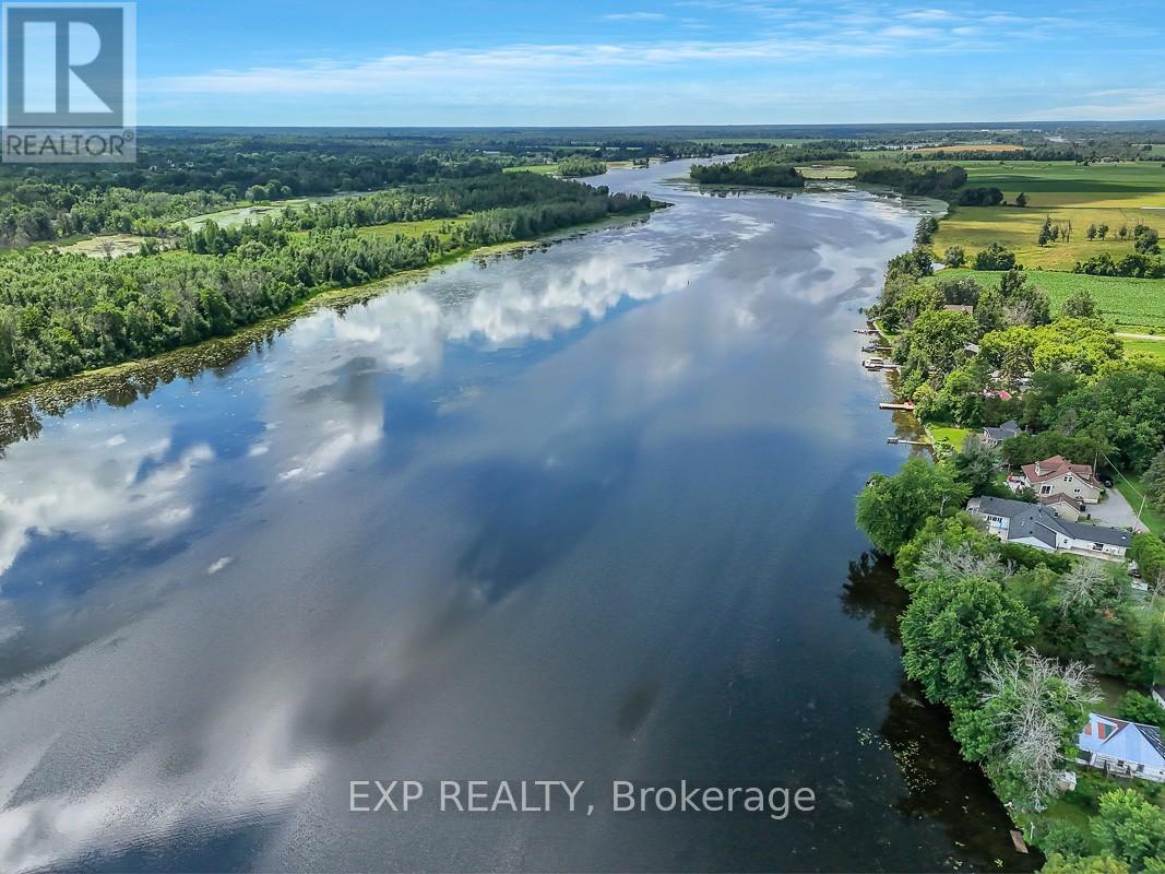 2986 Beaman Lane, Ottawa, Ontario  K9G 1J0 - Photo 6 - X12280634