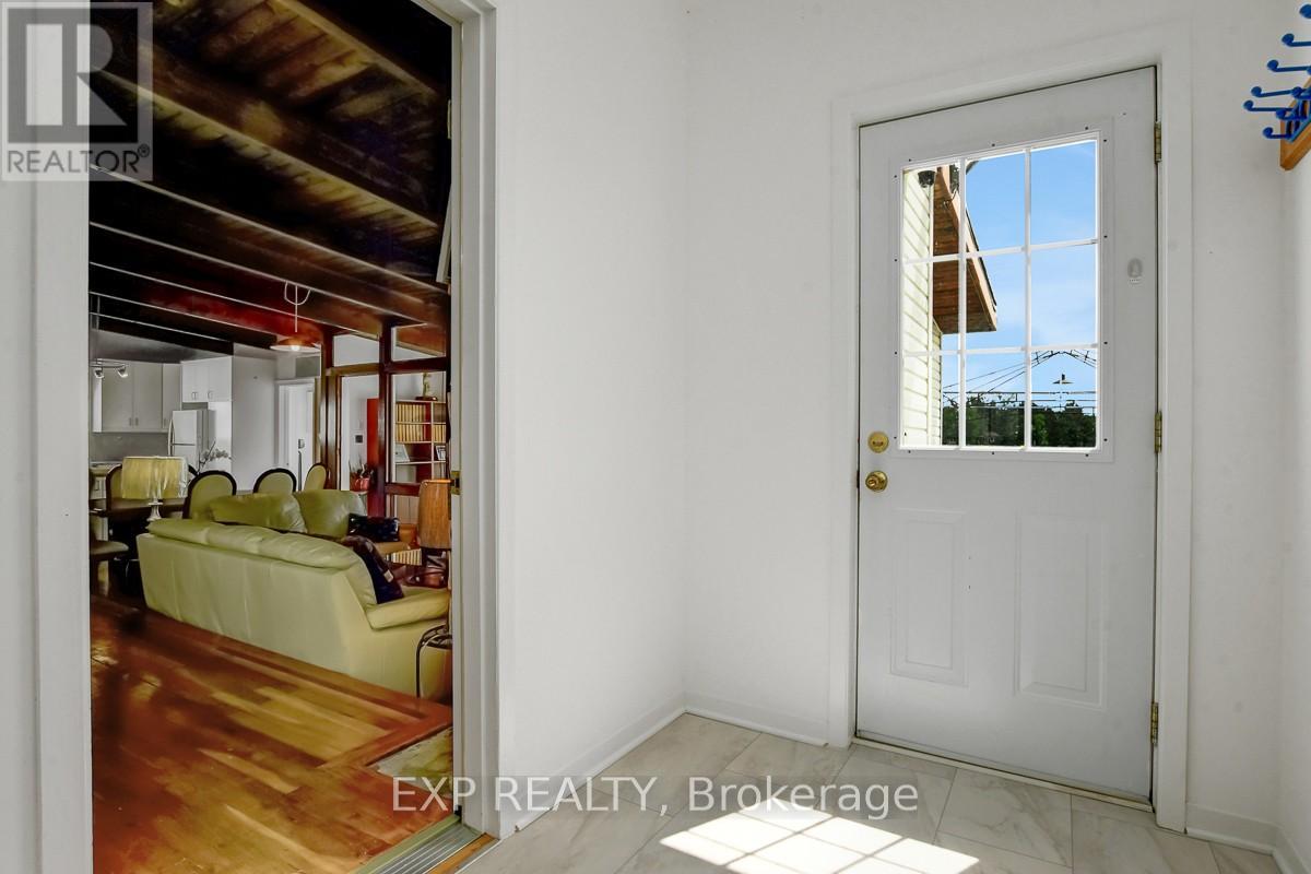 2986 Beaman Lane, Ottawa, Ontario  K9G 1J0 - Photo 9 - X12280634