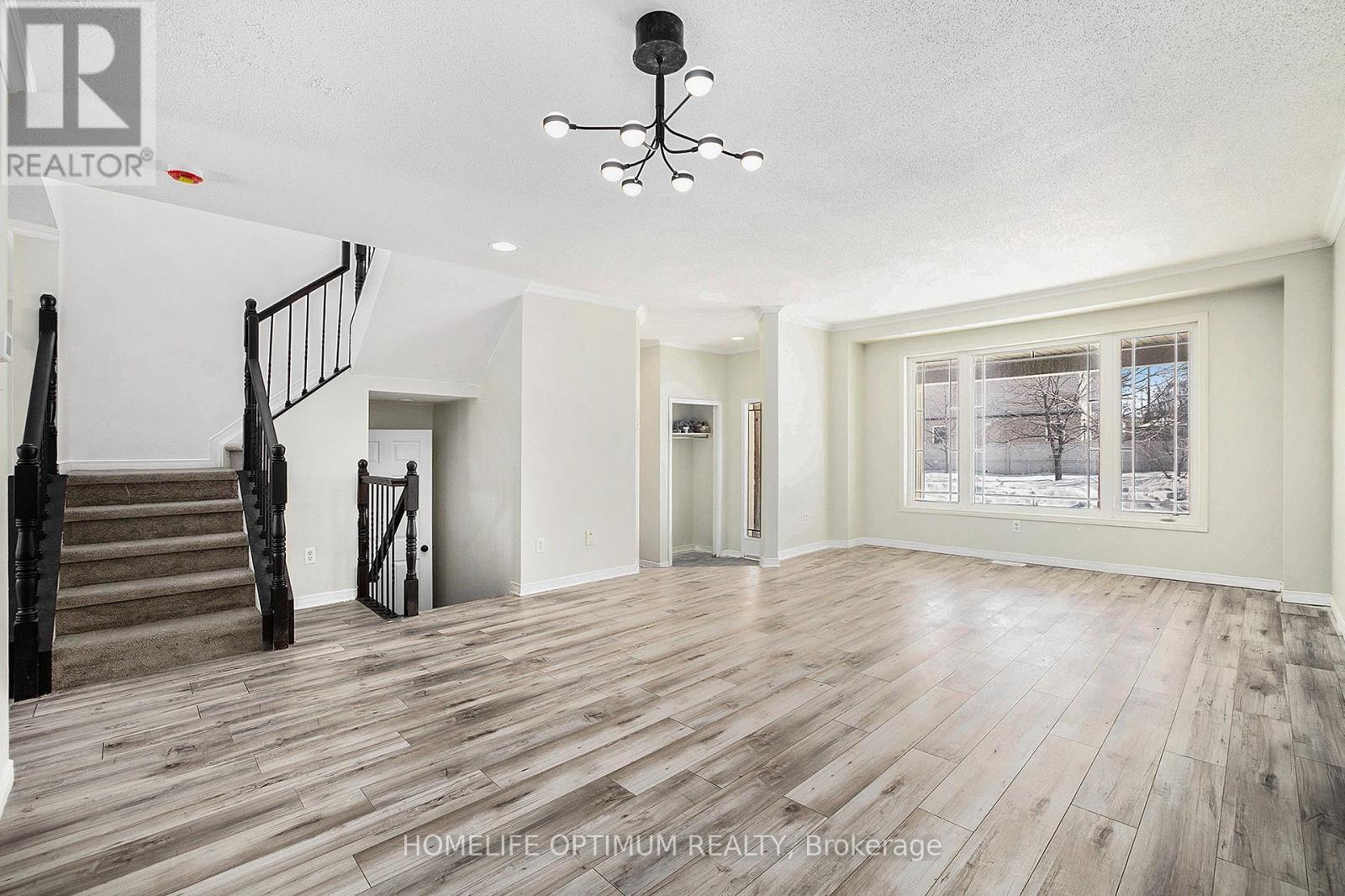 Property at 863 TARADALE DRIVE image 3