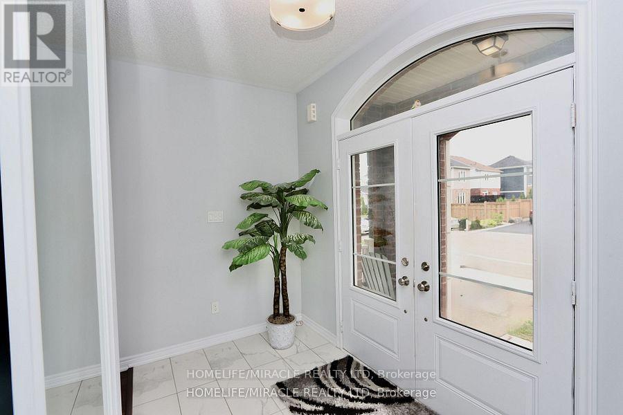 Property at 5 DRAKE AVENUE image 2