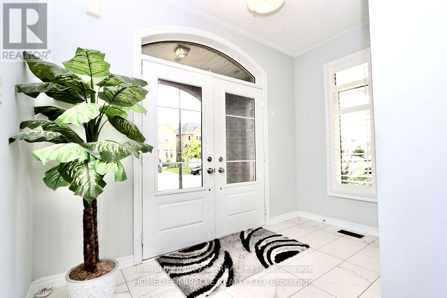 Property at 5 DRAKE AVENUE image 3