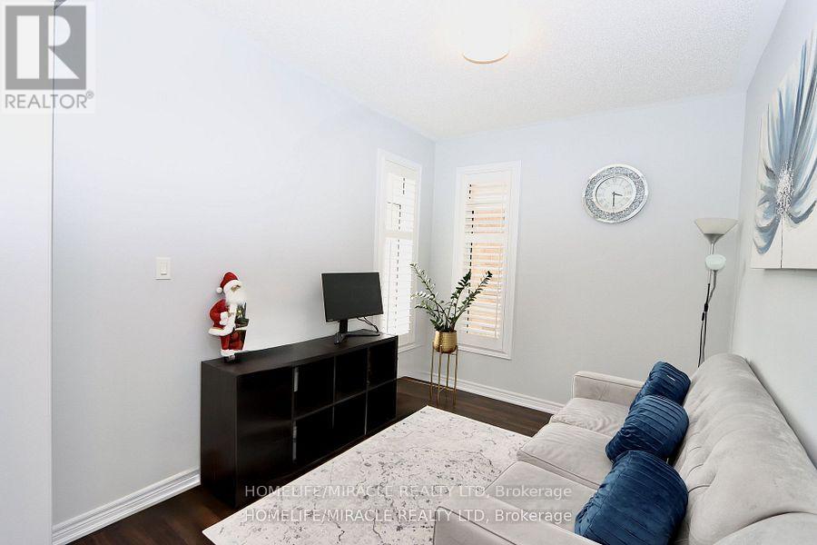 Property at 5 DRAKE AVENUE image 5