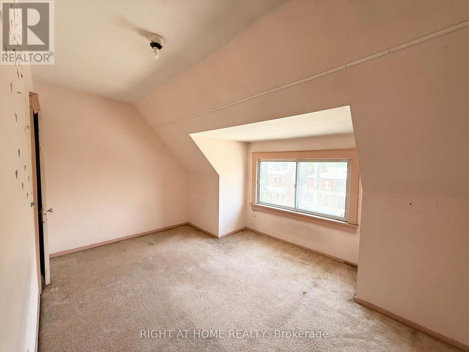 665 Ossington Avenue, Toronto, Ontario  M6G 3T6 - Photo 23 - C12278792