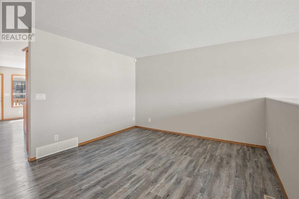 Property at 147 Lyons Close image 3