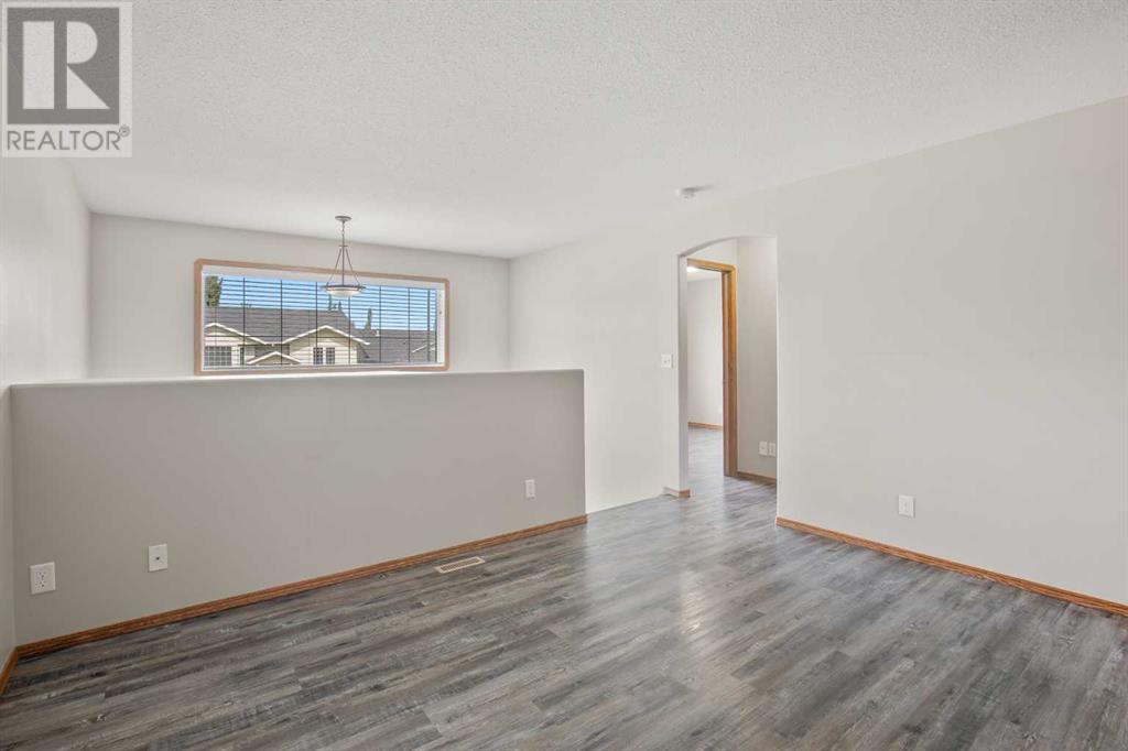 Property at 147 Lyons Close image 4