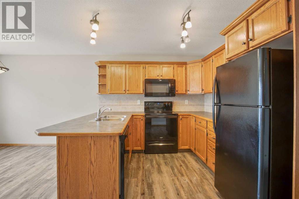 Property at 147 Lyons Close image 5