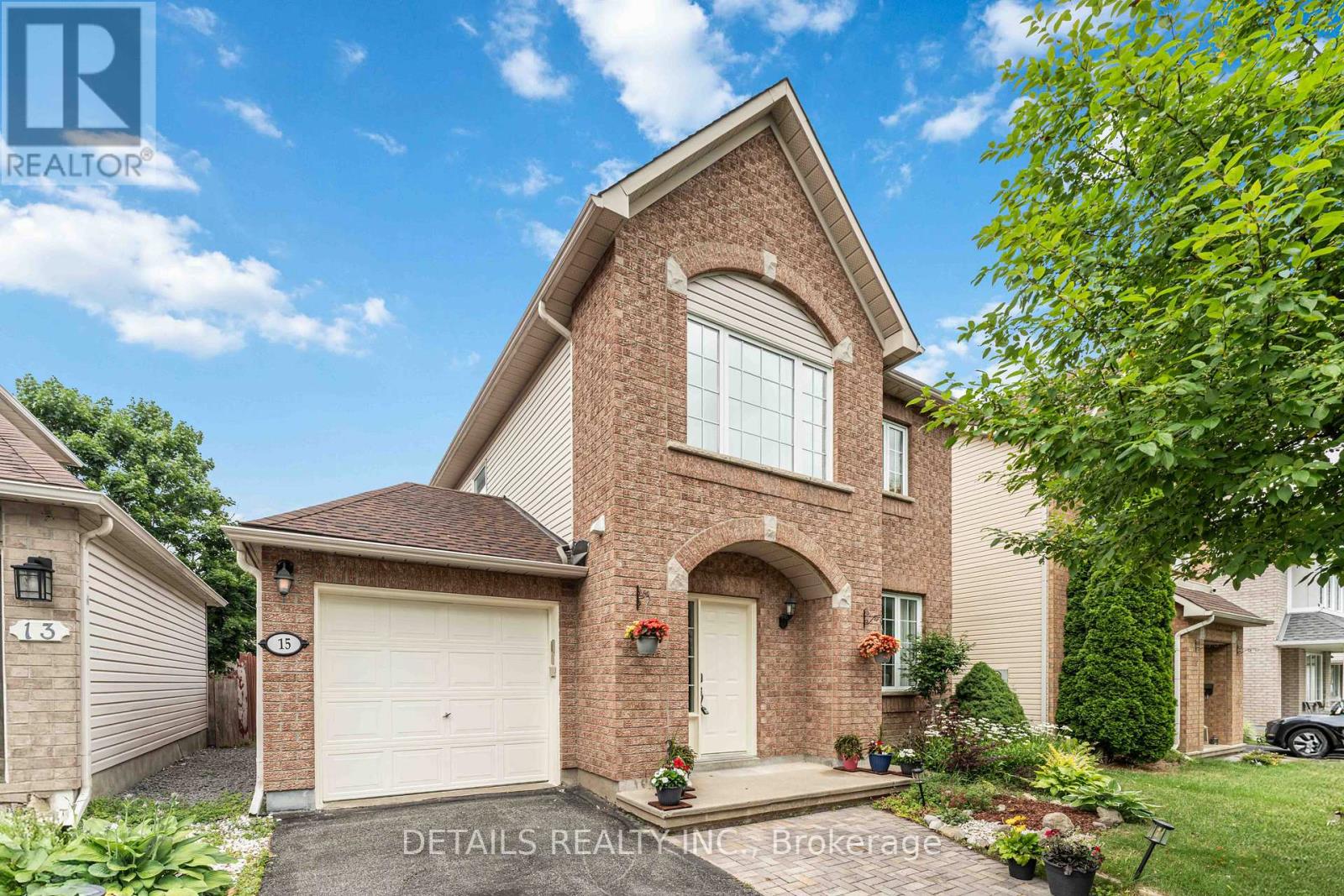 Property at 15 DAYBREAK STREET image 1