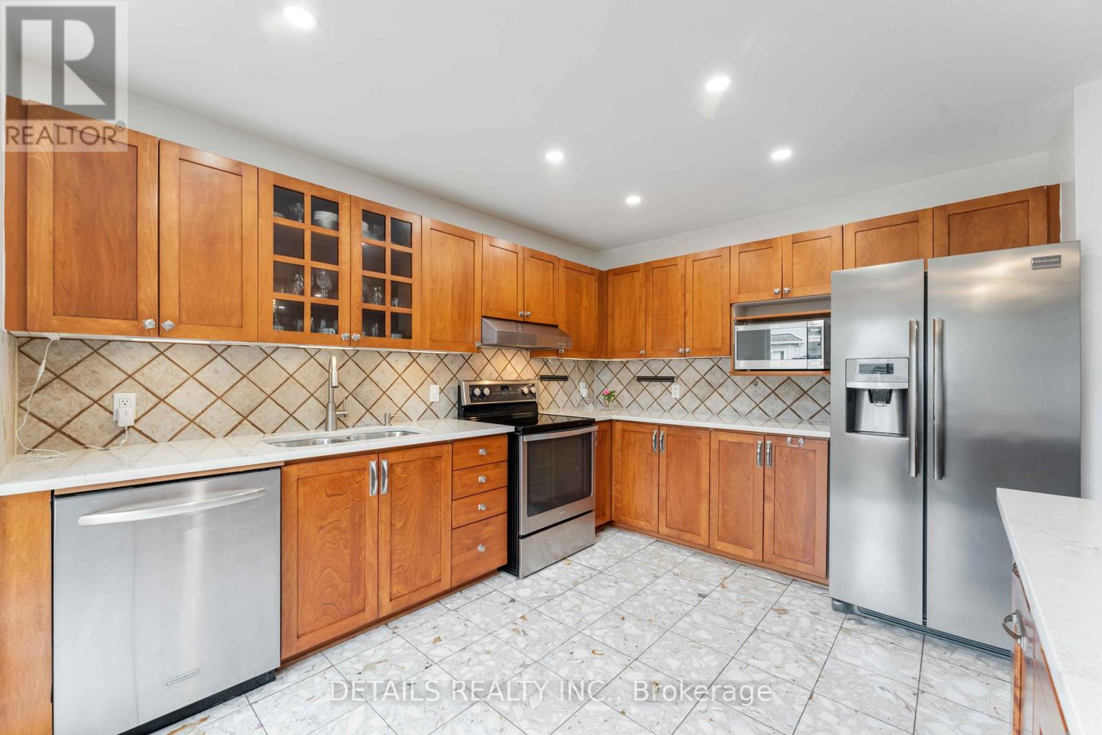 15 Daybreak Street, Ottawa, Ontario  K2G 6R7 - Photo 22 - X12280650