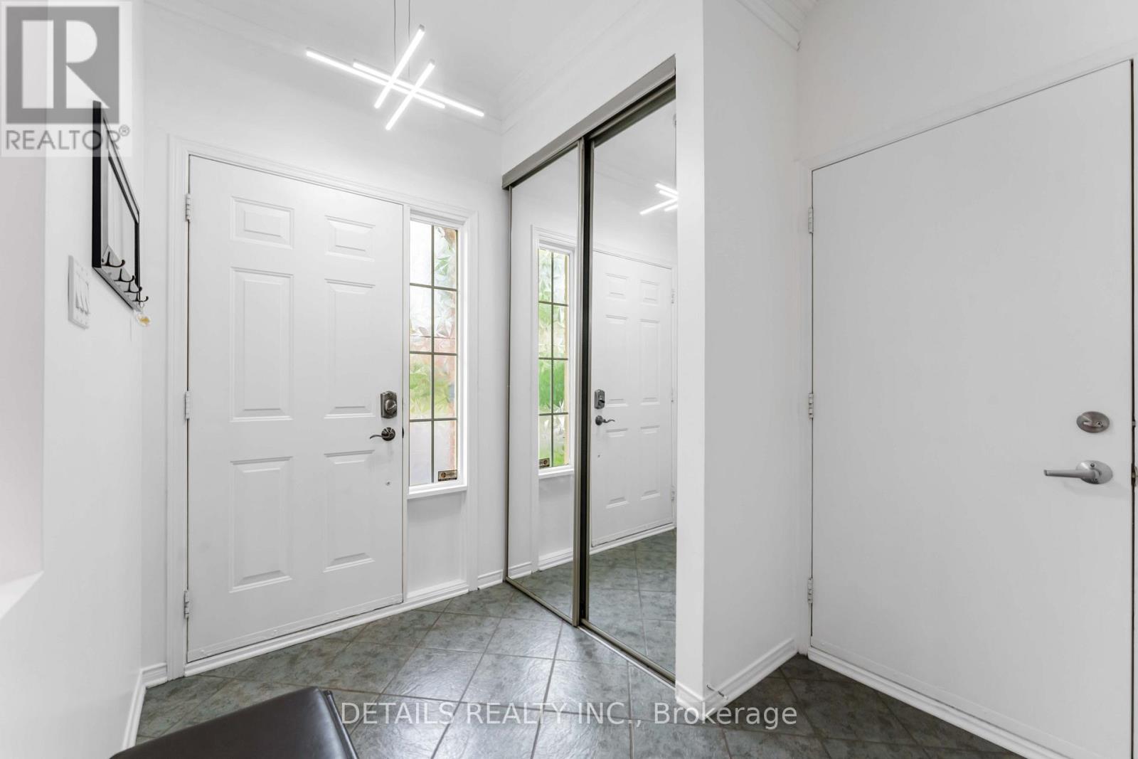 Property at 15 DAYBREAK STREET image 3