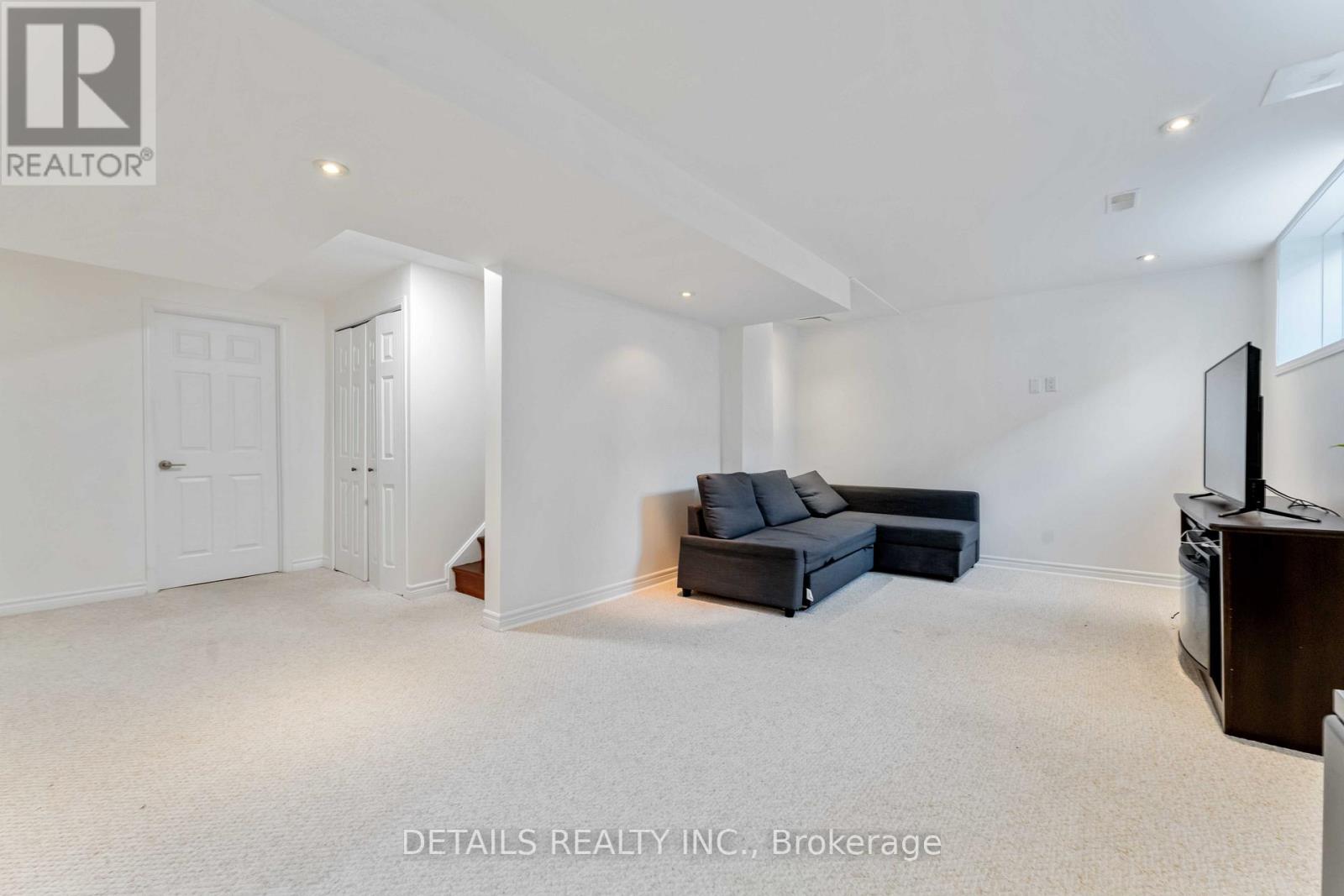 15 Daybreak Street, Ottawa, Ontario  K2G 6R7 - Photo 36 - X12280650