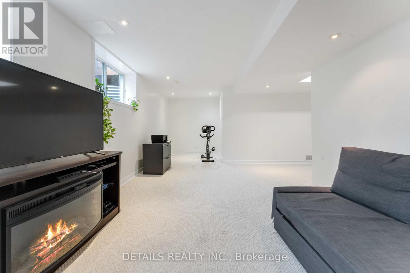 15 Daybreak Street, Ottawa, Ontario  K2G 6R7 - Photo 39 - X12280650