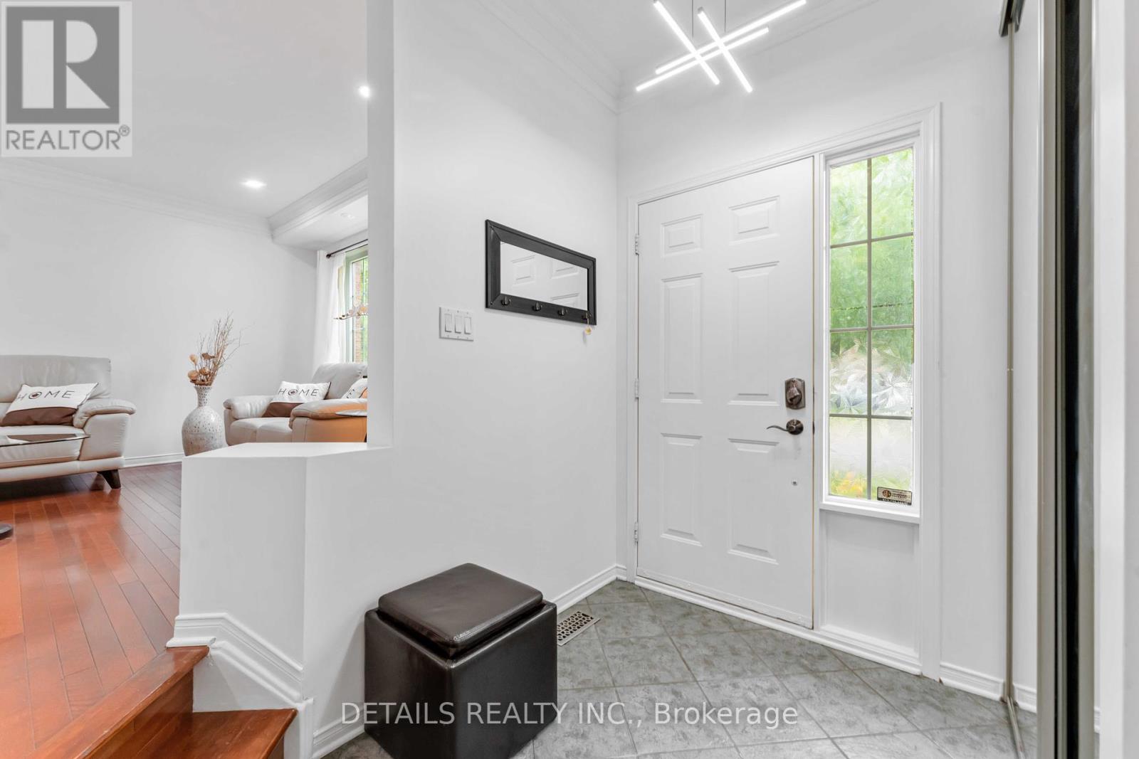 Property at 15 DAYBREAK STREET image 4