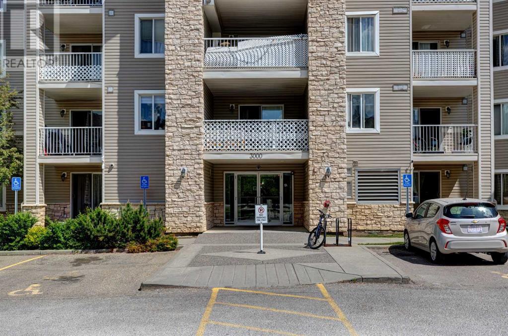 Property at 3407, 16320 24 Street SW image 3