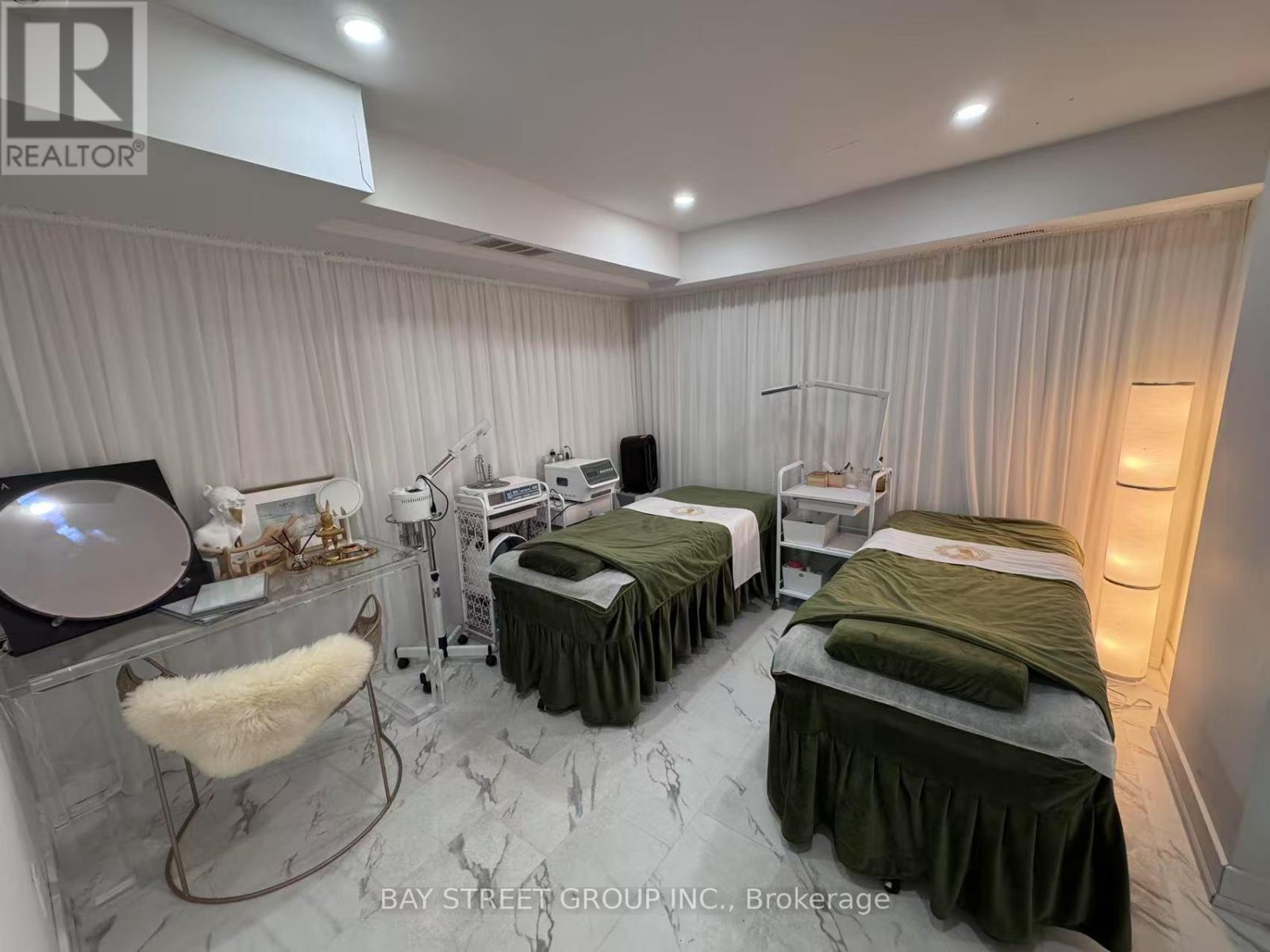 Lower Level - 336 Dundas Street W, Toronto, Ontario  M5T 1G5 - Photo 3 - C12280663