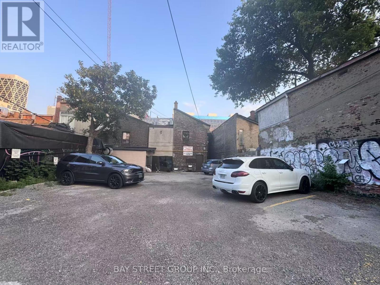 Lower Level - 336 Dundas Street W, Toronto, Ontario  M5T 1G5 - Photo 7 - C12280663