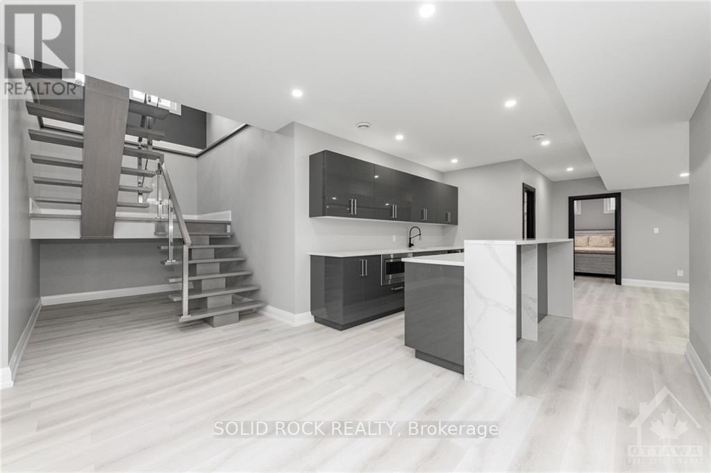 224 Roger Road, Ottawa, Ontario  K1H 5C6 - Photo 24 - X12280694