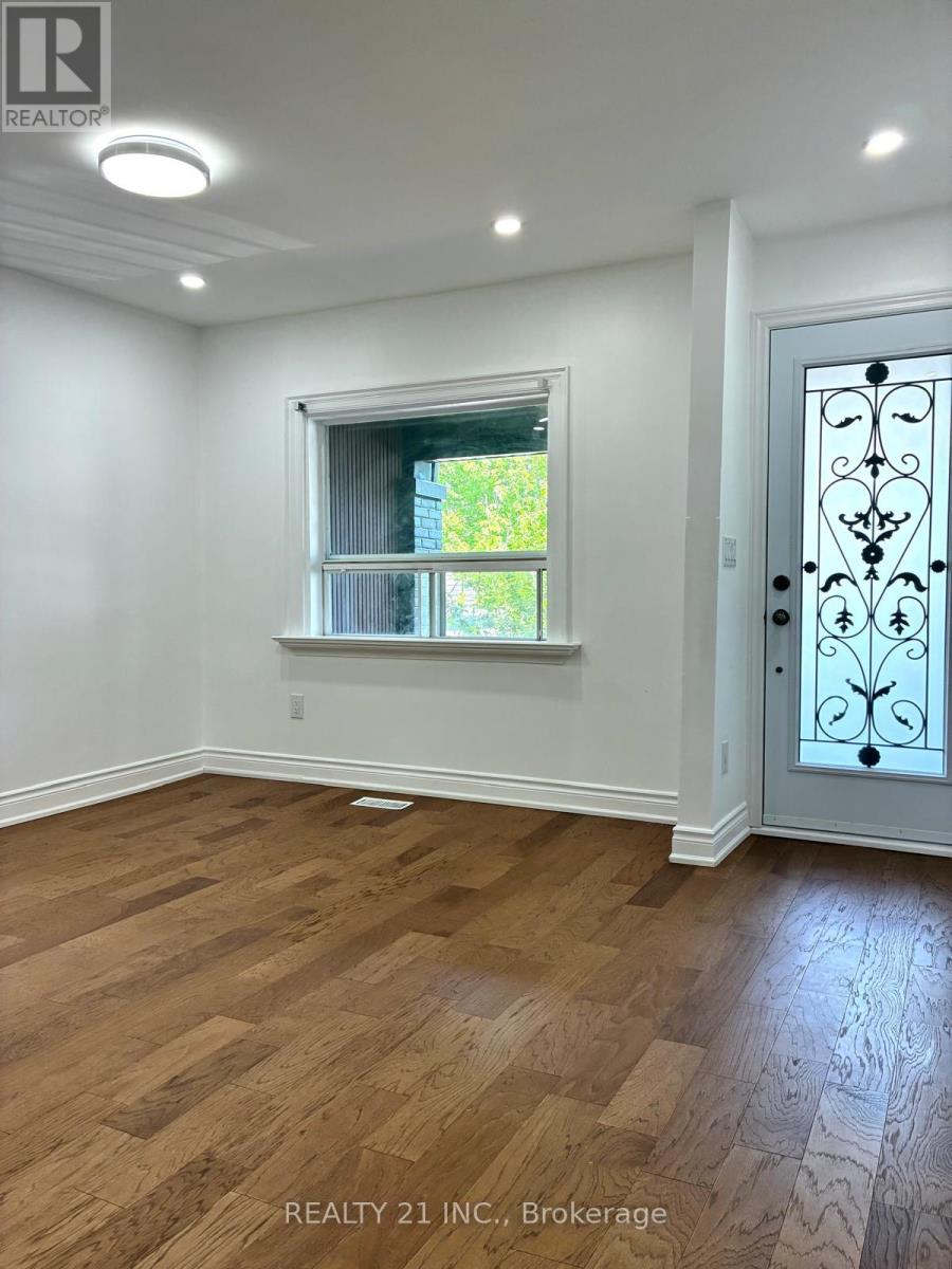 Property at 92 KING EDWARD AVE AVENUE image 5