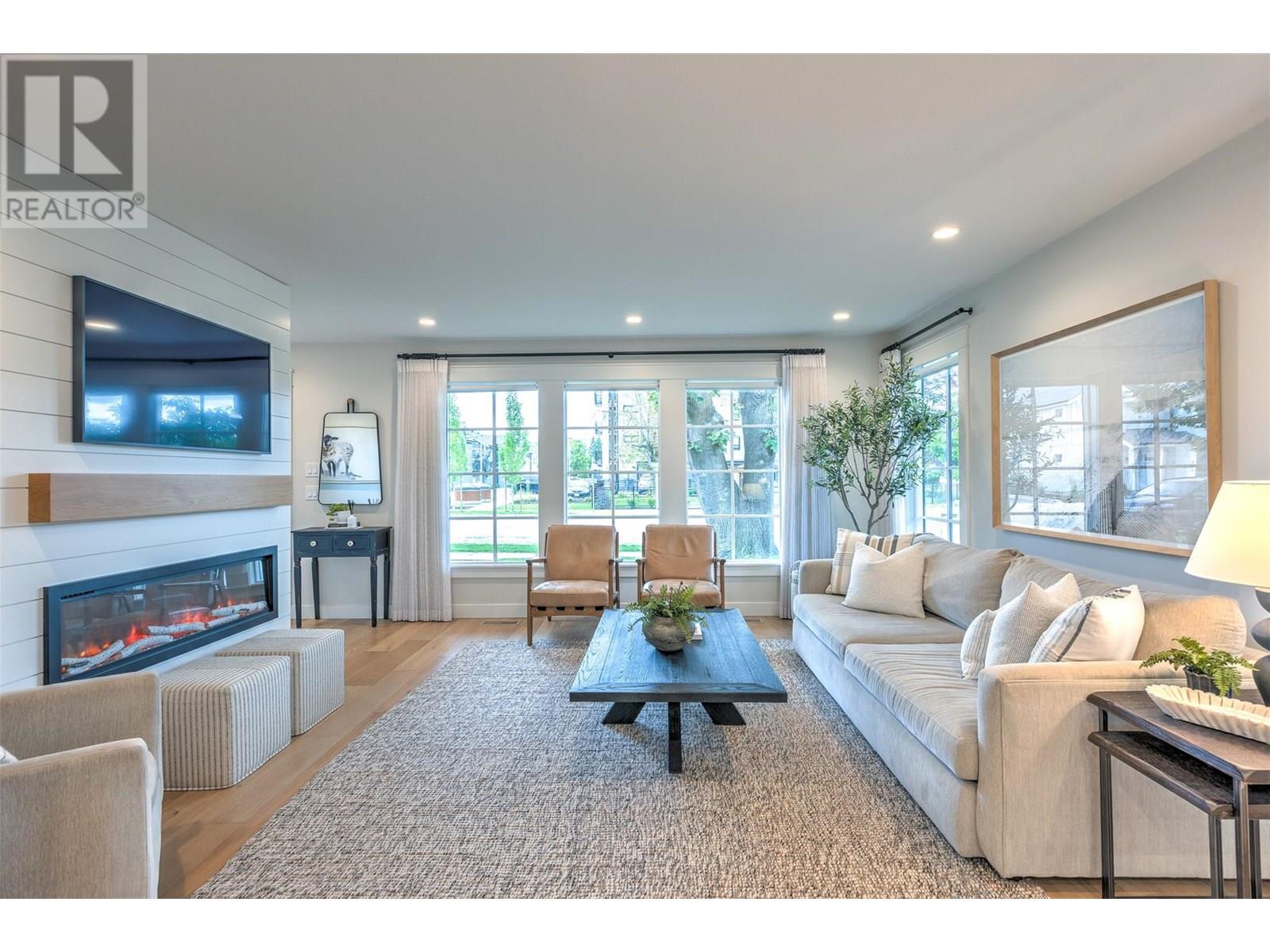 Property at 620 Cambridge Avenue image 2