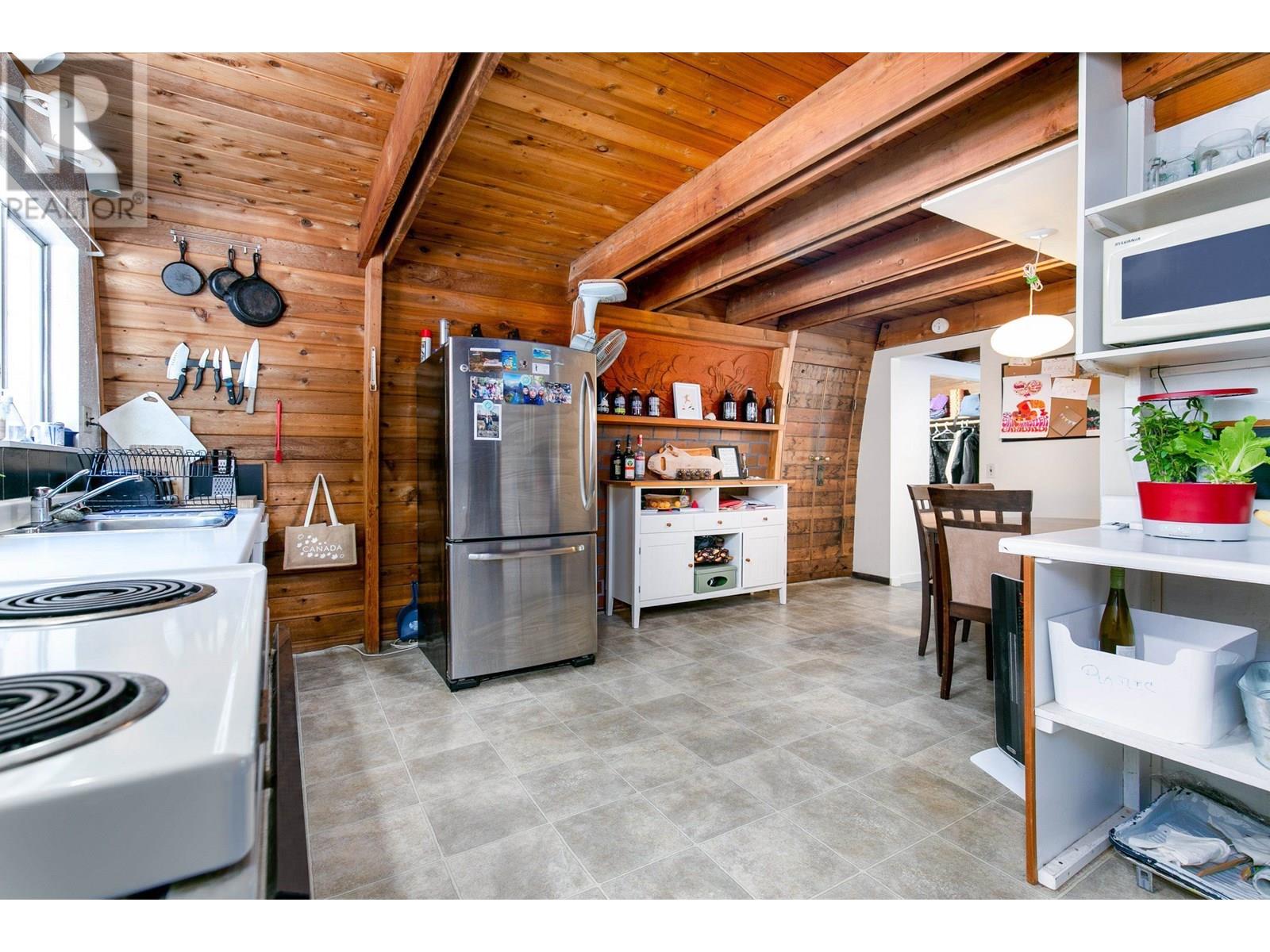 8160 Alpine Way, Whistler, British Columbia  V8E 0G2 - Photo 12 - R3025300