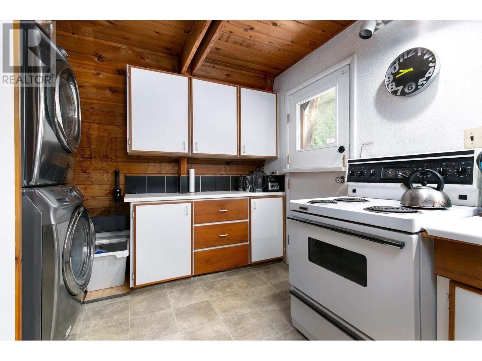 8160 Alpine Way, Whistler, British Columbia  V8E 0G2 - Photo 13 - R3025300
