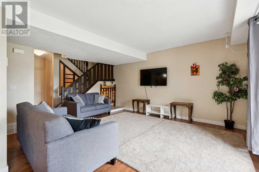 Property at 510, 2200 Woodview Drive SW image 4