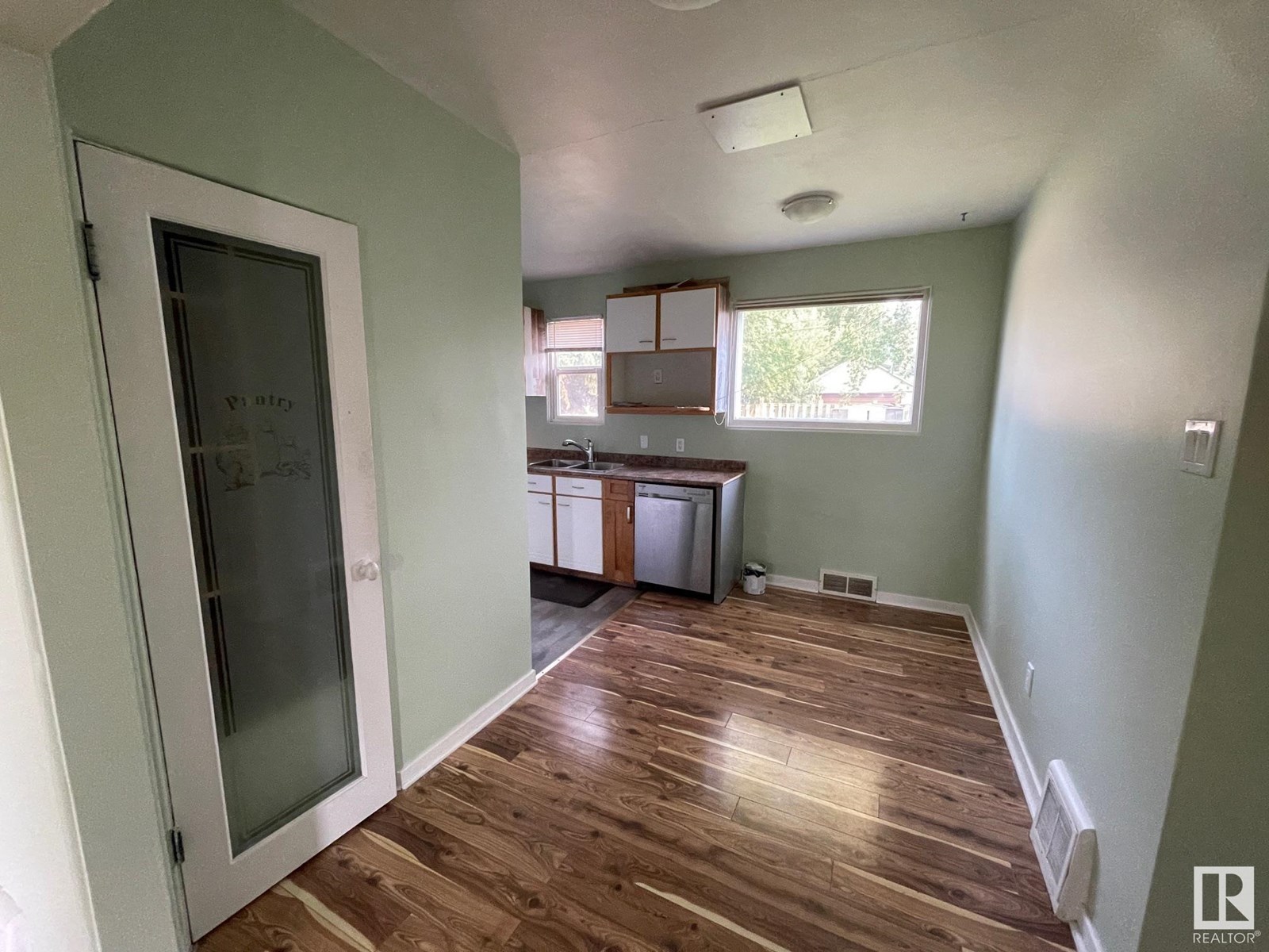 Property at 8151 79 AV NW image 2