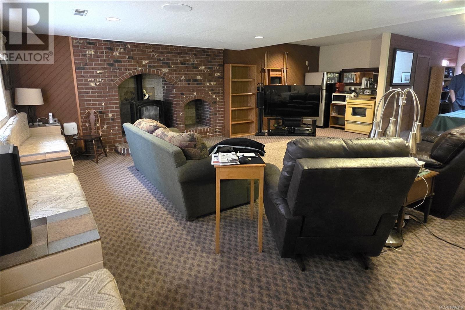 Property at 1613 Passage View Dr image 5