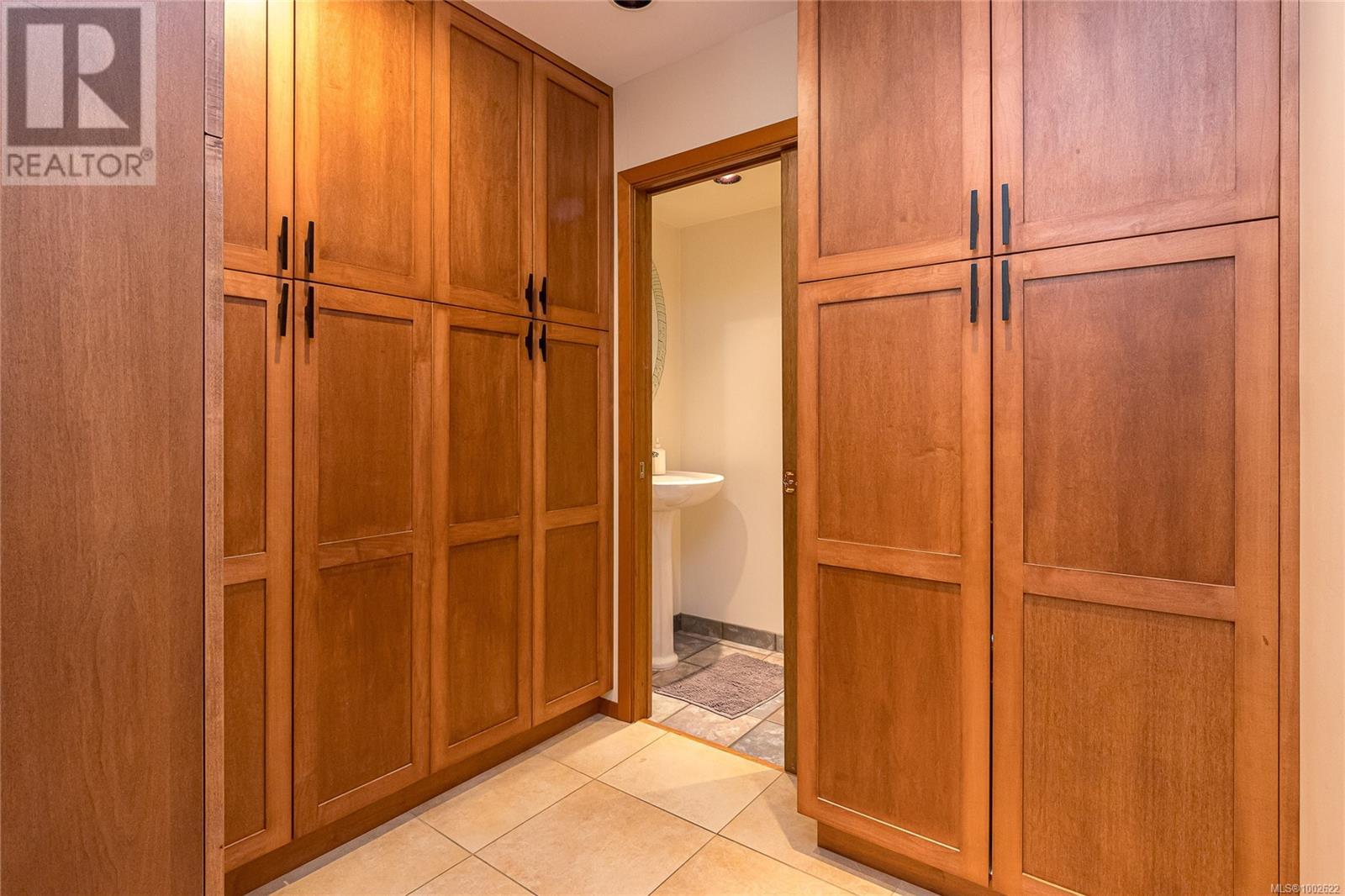 Property at 1078 Brookview Dr image 1