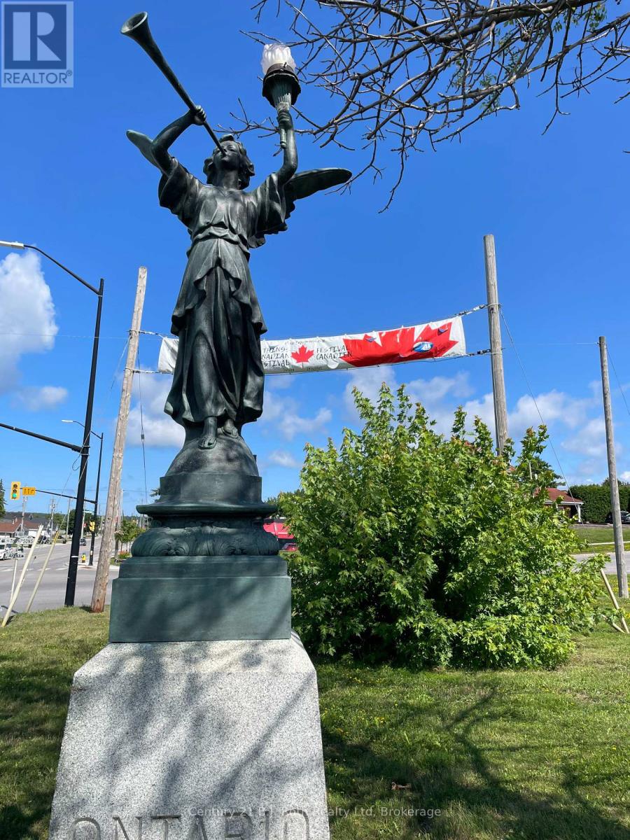 67 James Street, Penetanguishene, Ontario  L9M 2H8 - Photo 48 - S12222361