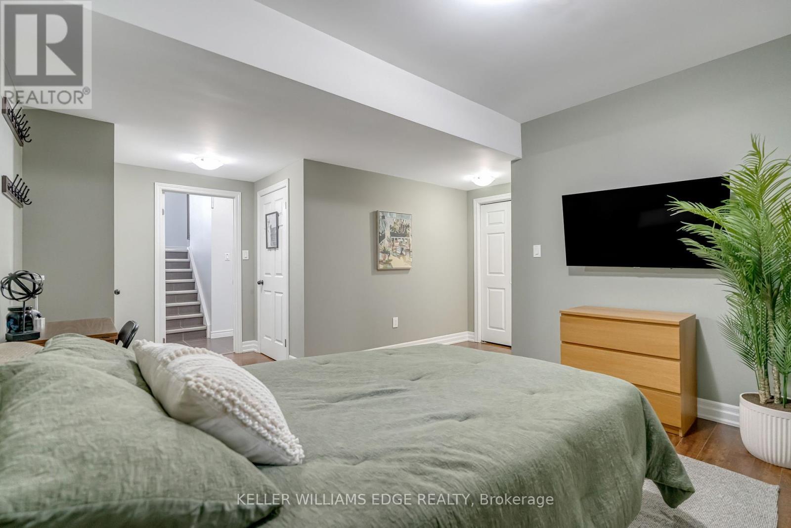 19 Oakes Crescent, Guelph, Ontario  N1E 0J6 - Photo 37 - X12274444