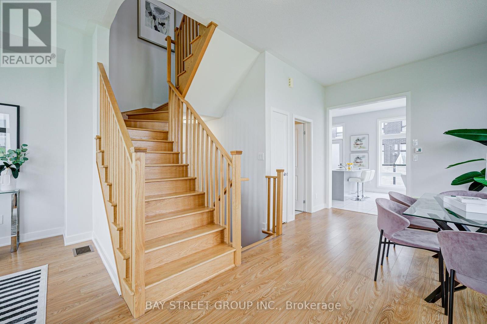 35 Carpaccio Avenue, Vaughan, Ontario  L4H 4R5 - Photo 11 - N12280803