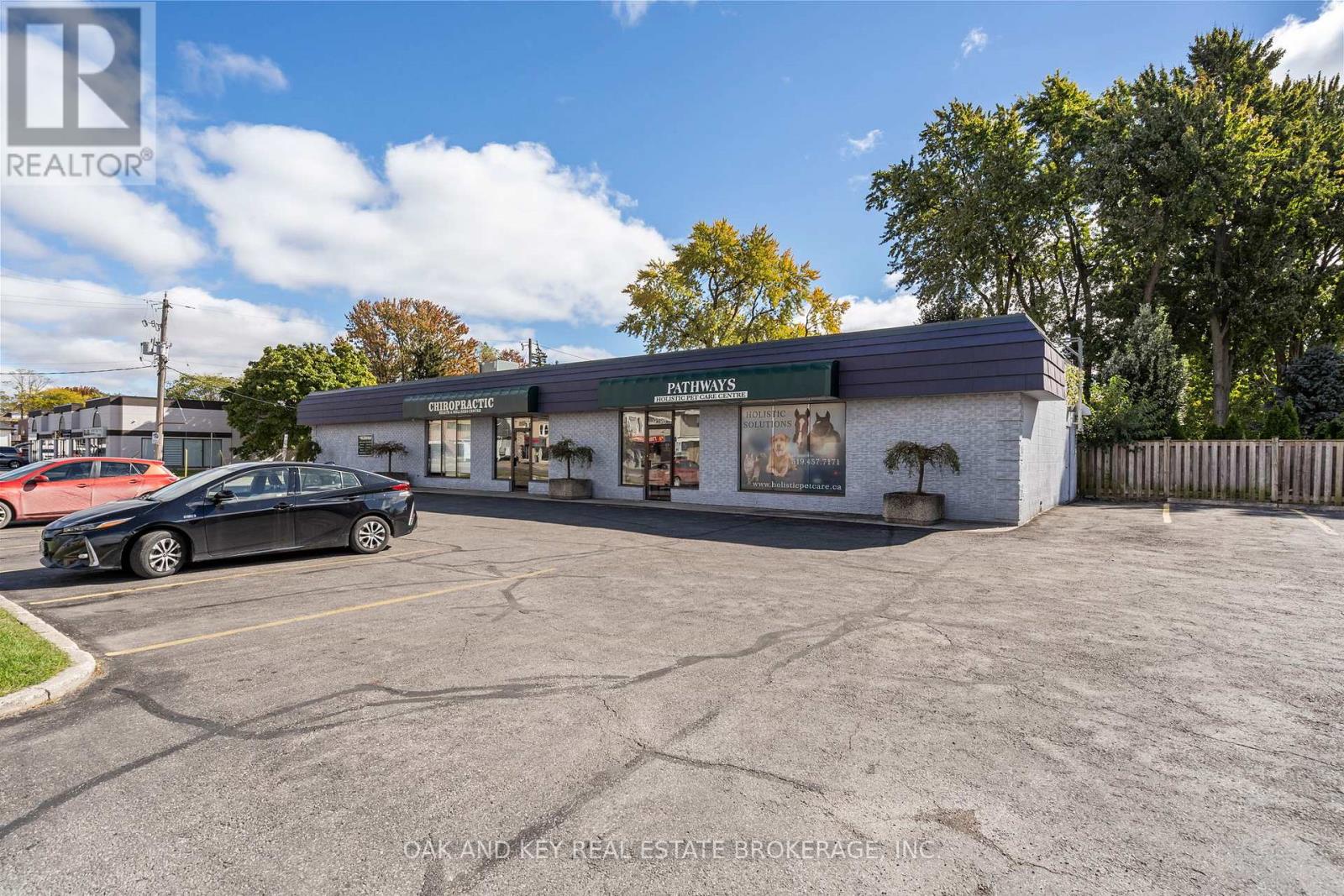 919 Oxford Street E, London East, Ontario  N5Y 3J8 - Photo 2 - X12280828