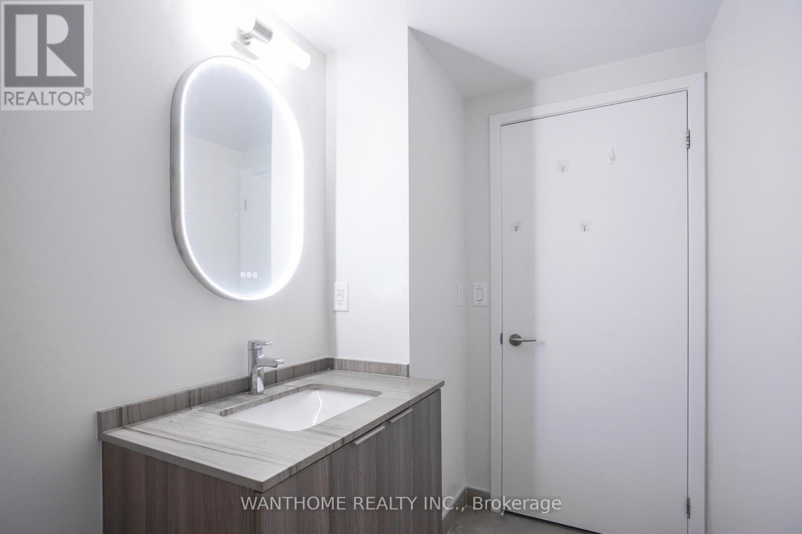 1607 - 11 Wellesley Street W, Toronto, Ontario  M4Y 0G4 - Photo 18 - C12280824