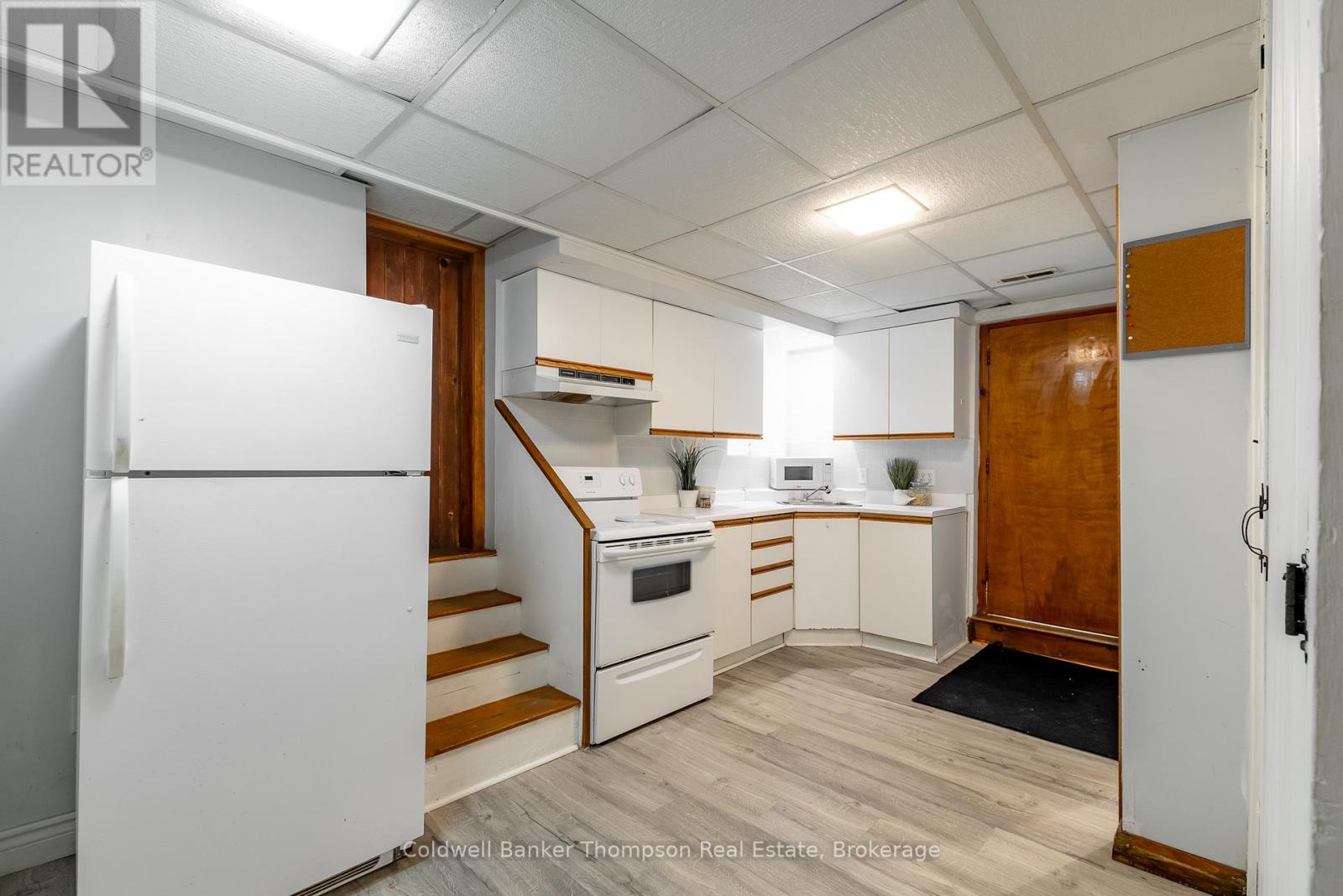 68 West Street S, Huntsville, Ontario  P1H 1P9 - Photo 36 - X12280853