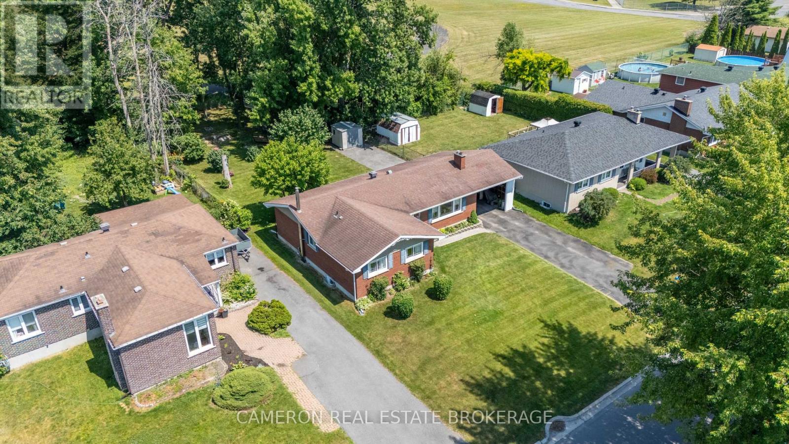 523 Lynwood Drive, Cornwall, Ontario  K6H 5W8 - Photo 4 - X12280843