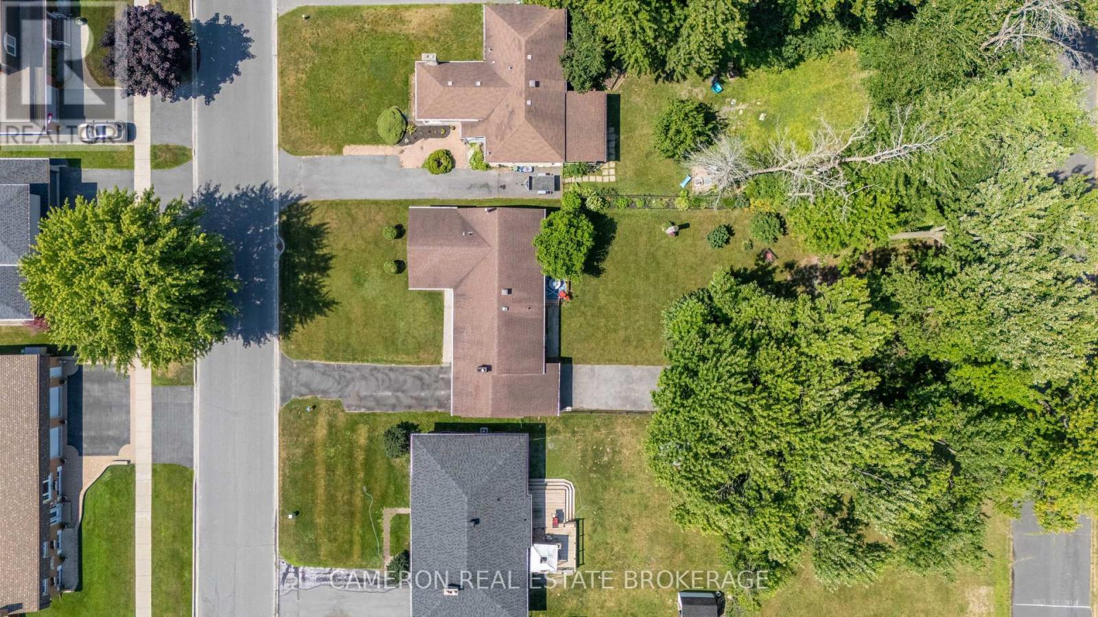 523 Lynwood Drive, Cornwall, Ontario  K6H 5W8 - Photo 5 - X12280843