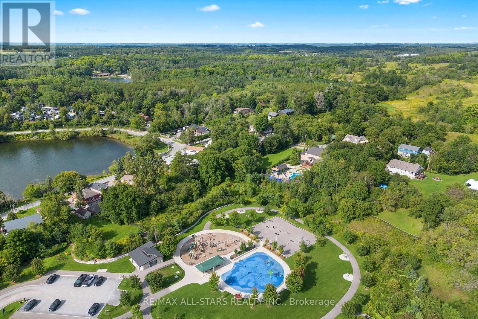 12 Churchill Drive S, Whitchurch-Stouffville, Ontario  L4A 7X3 - Photo 14 - N12280847