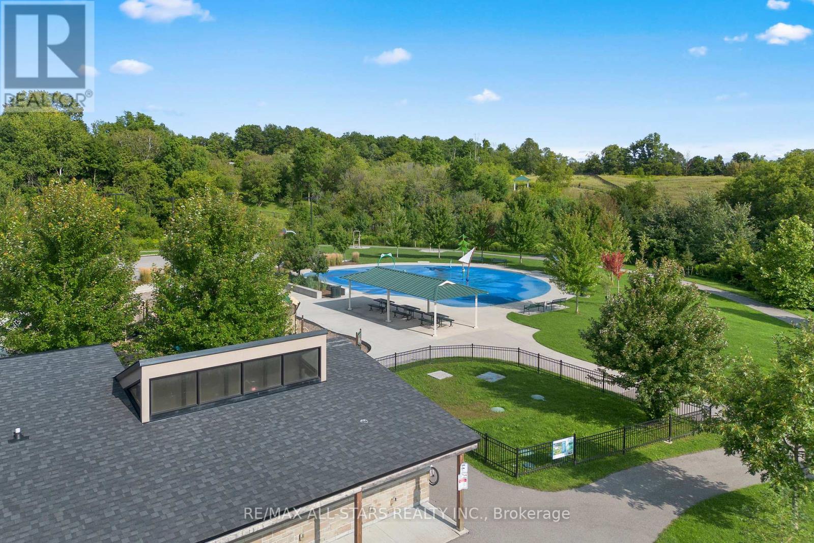 12 Churchill Drive S, Whitchurch-Stouffville, Ontario  L4A 7X3 - Photo 16 - N12280847