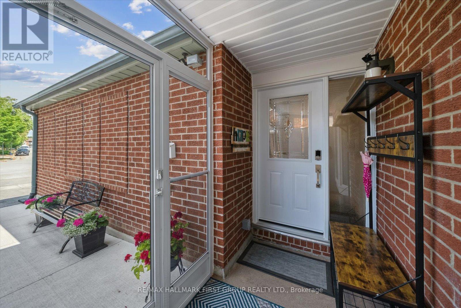 Property at 51 ANDREA LANE NE image 3