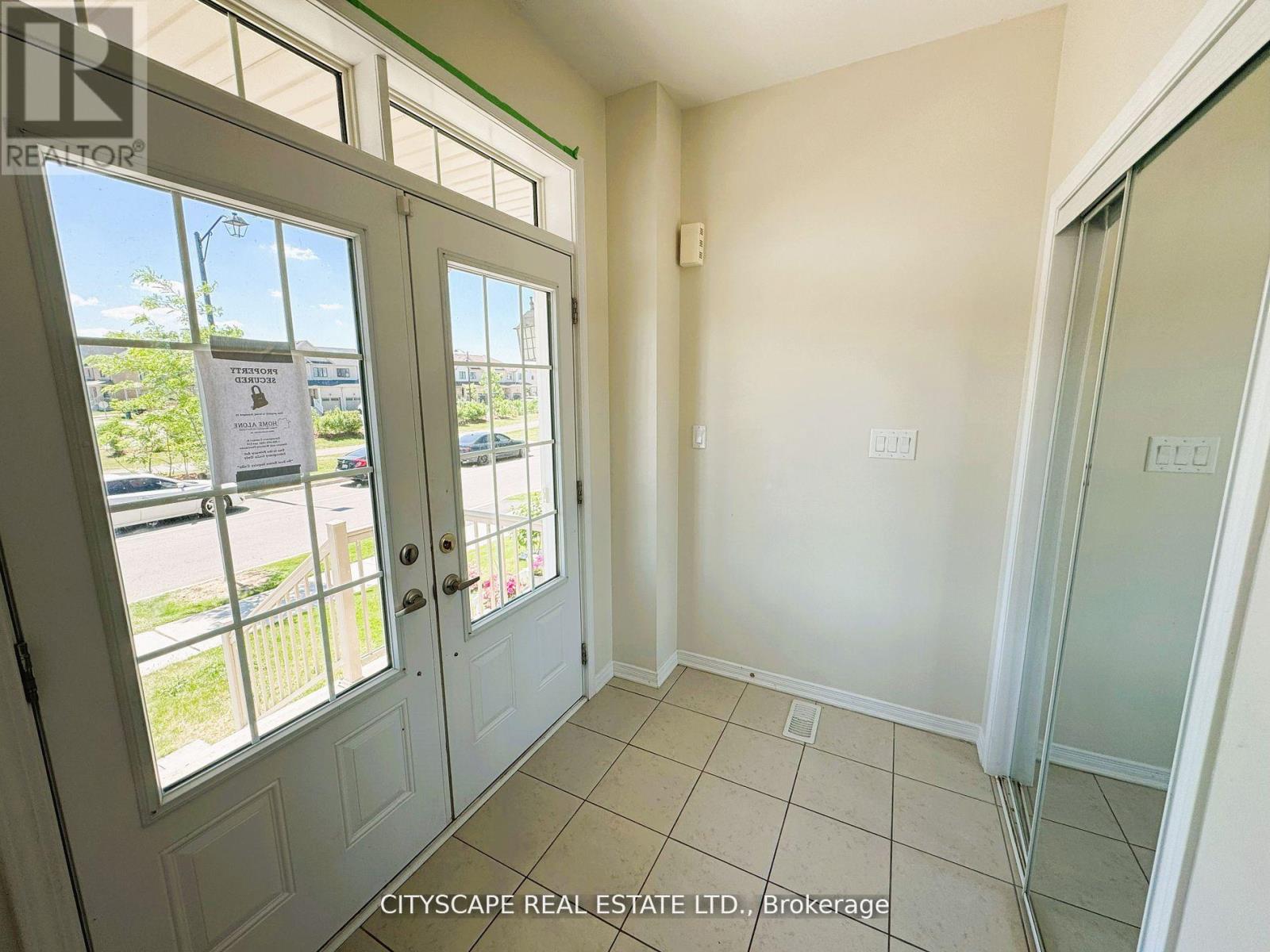 Property at 72 MACLACHLAN AVENUE image 4