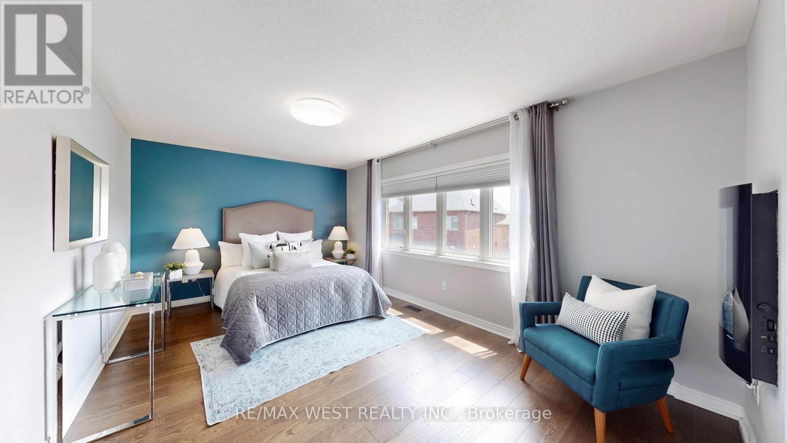 Property at 230 DALGLEISH GARDENS image 5