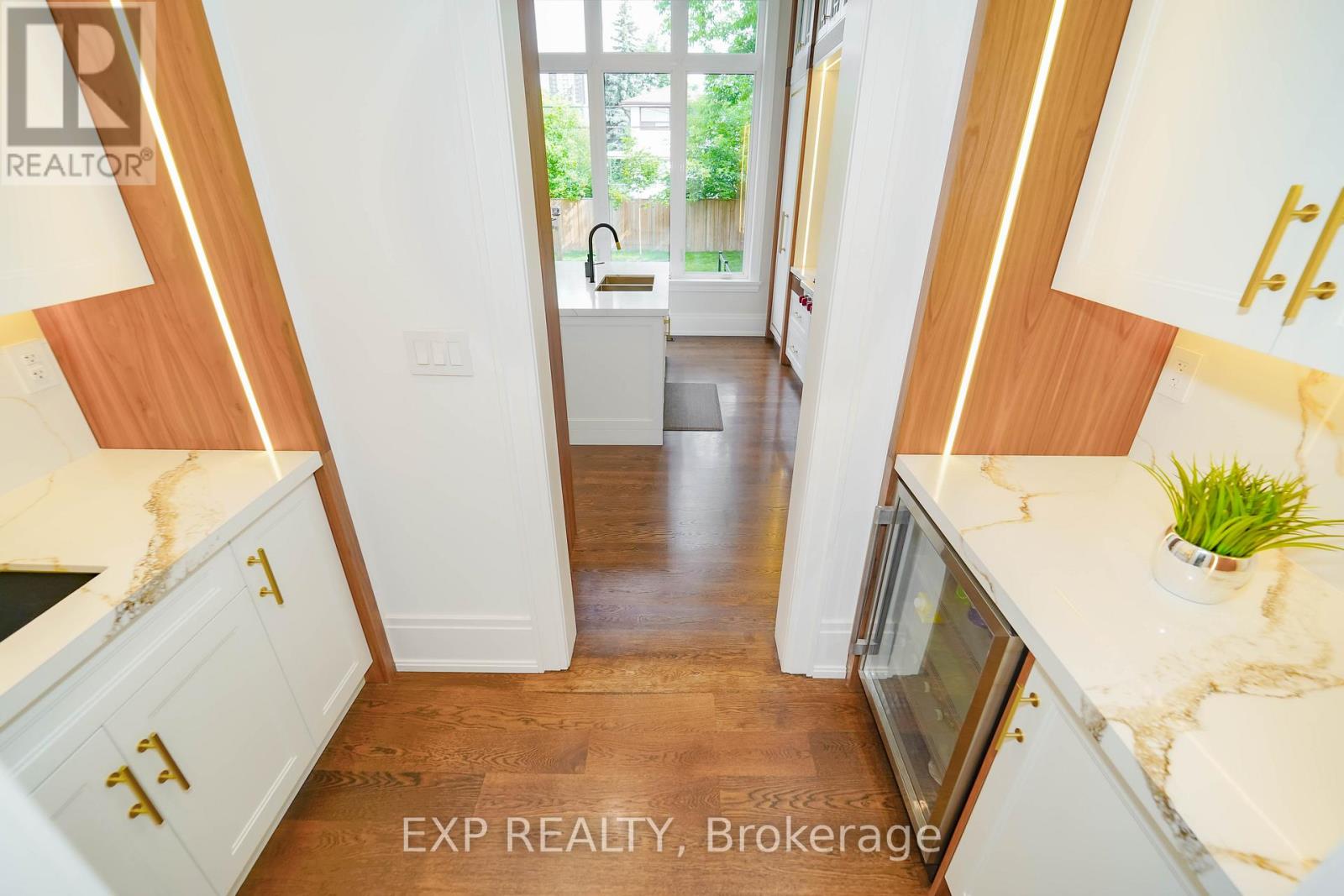 32 Athabaska Avenue, Toronto, Ontario  M2M 2T7 - Photo 16 - C12277538