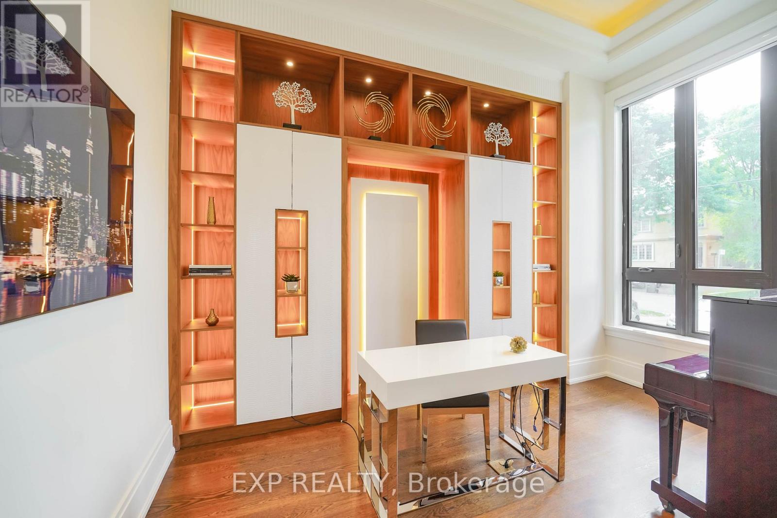 Property at 32 ATHABASKA AVENUE image 3