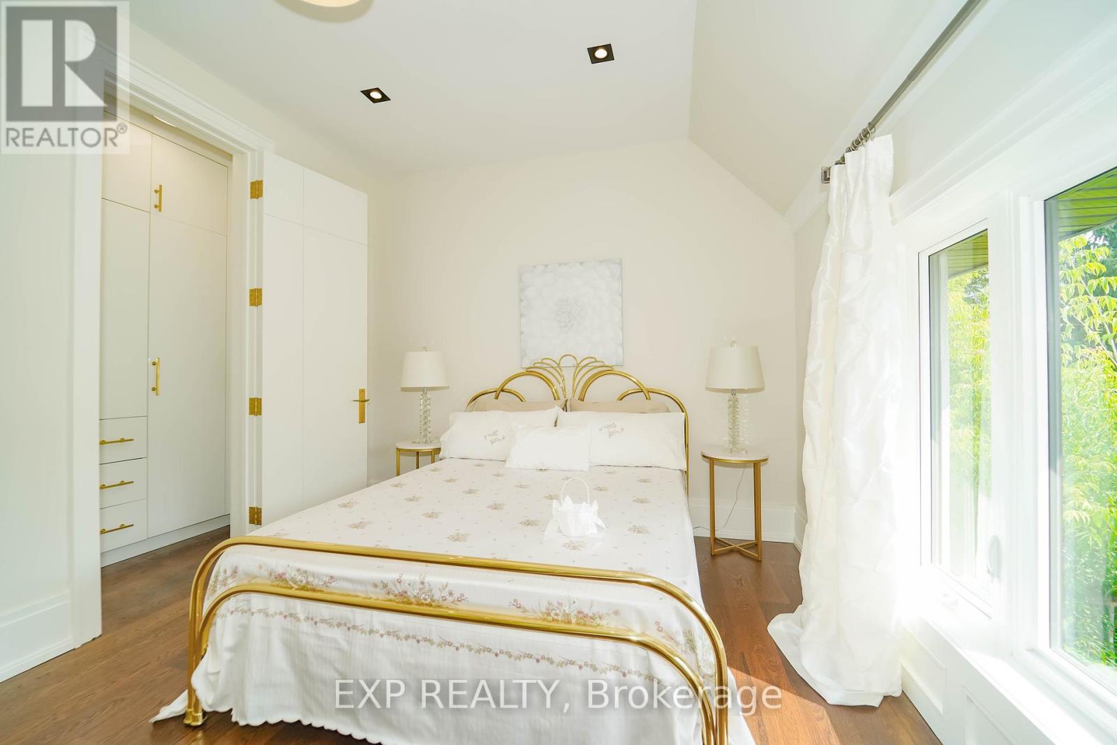 32 Athabaska Avenue, Toronto, Ontario  M2M 2T7 - Photo 27 - C12277538