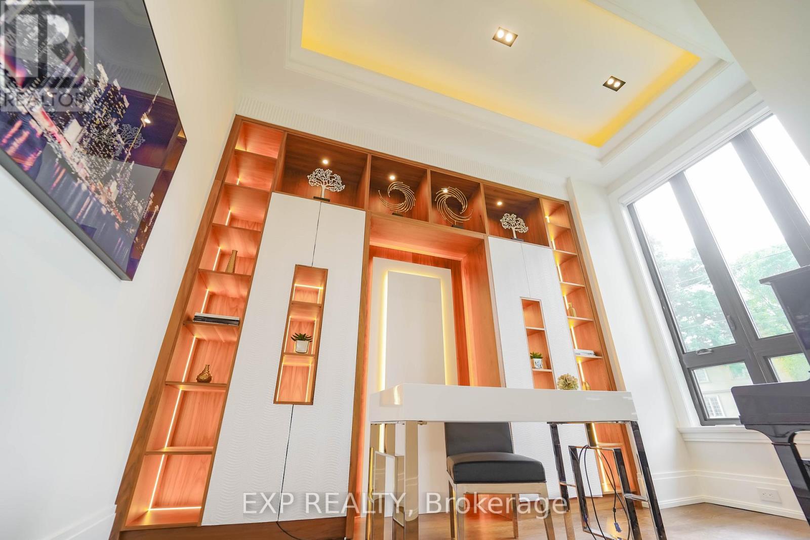 Property at 32 ATHABASKA AVENUE image 4