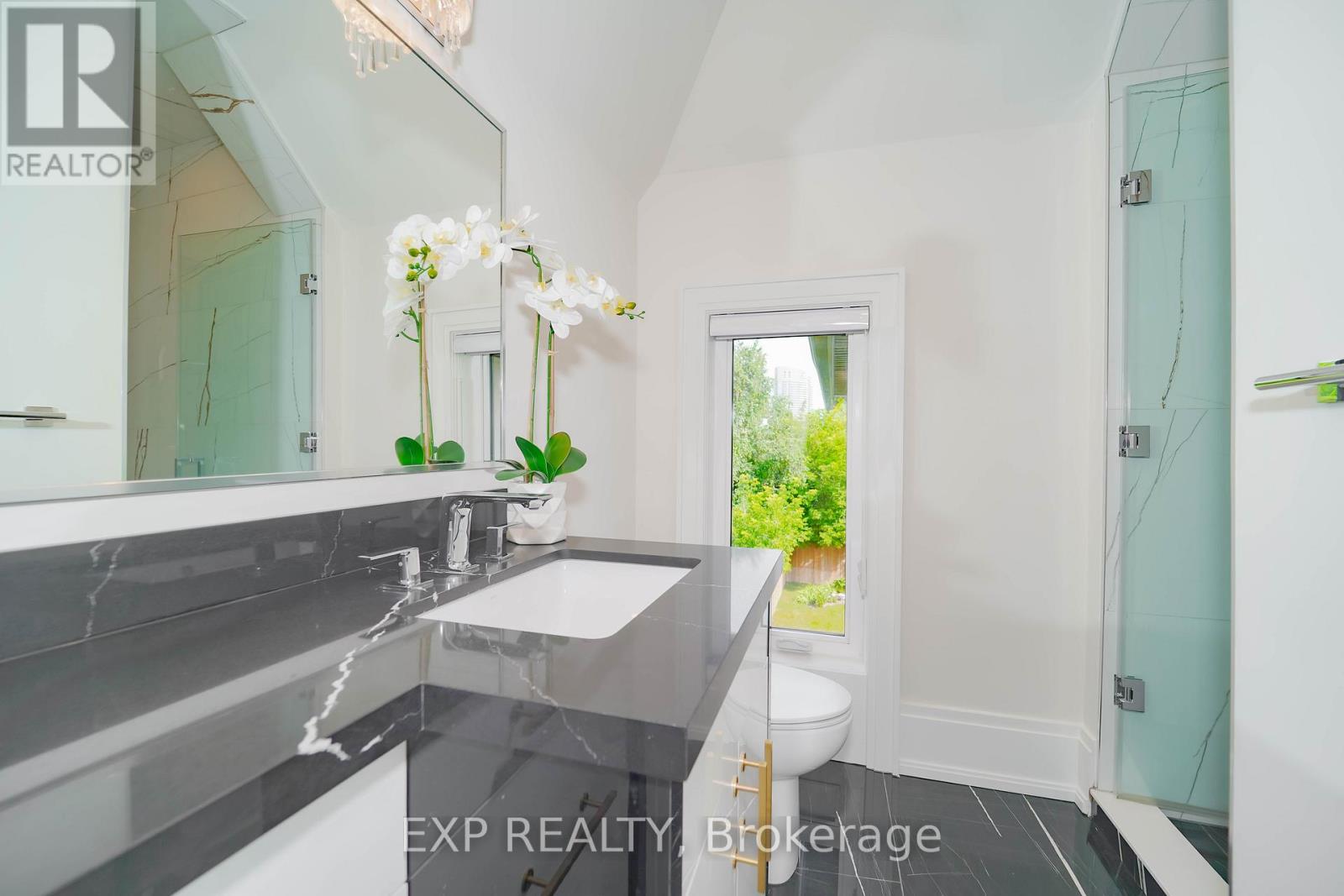 32 Athabaska Avenue, Toronto, Ontario  M2M 2T7 - Photo 36 - C12277538