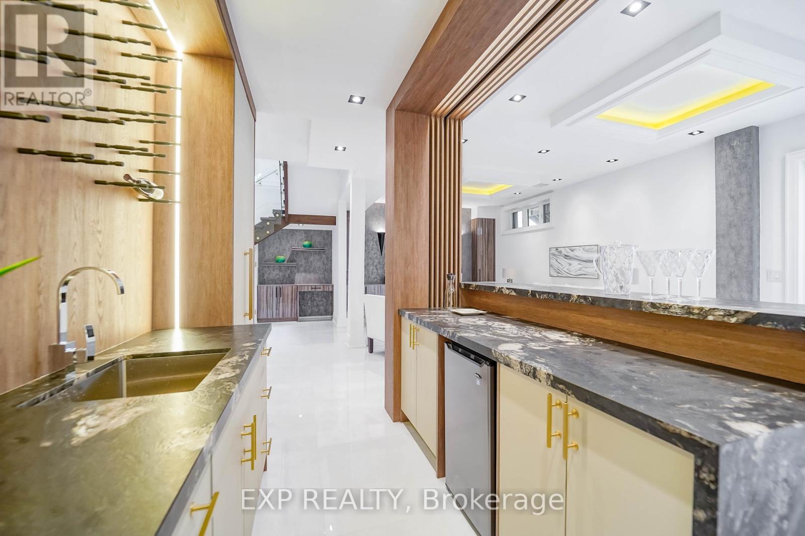 32 Athabaska Avenue, Toronto, Ontario  M2M 2T7 - Photo 43 - C12277538