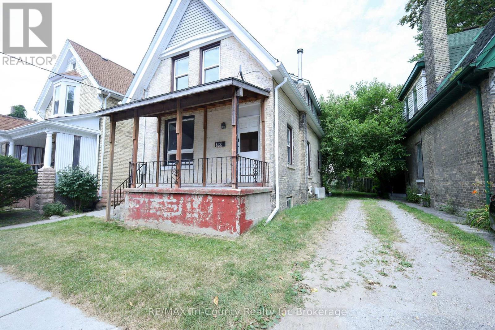 Property at 358 GLEBE STREET E image 2