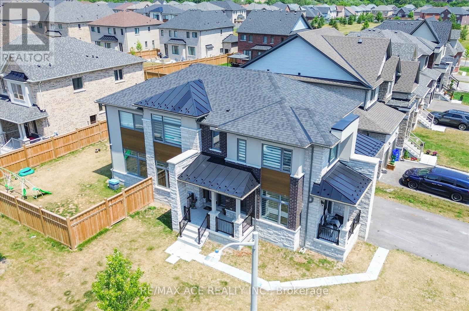 Property at 63 WAMSLEY CRESCENT image 2