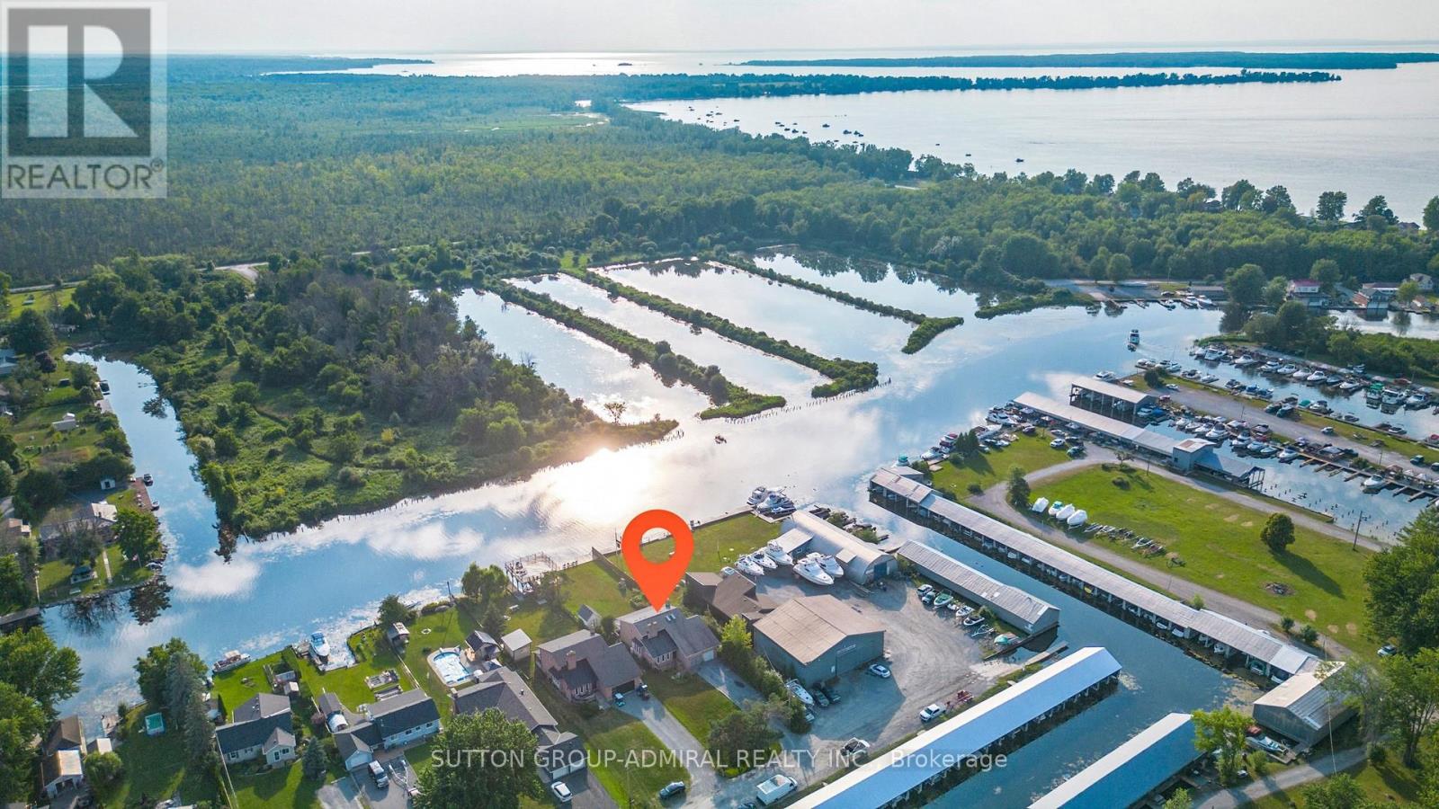 Property at 52 RIVERSIDE DRIVE image 1